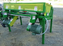 Pallet board trimsaw %289%29